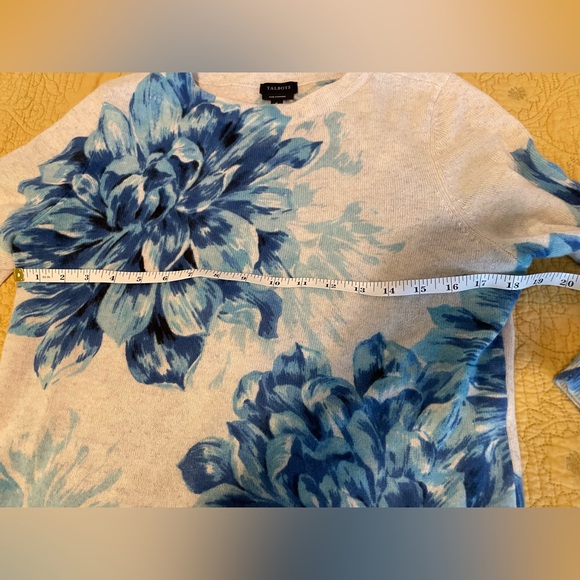 Talbots NWOT cashmere floral print sweater - size medium - Picture 5 of 5